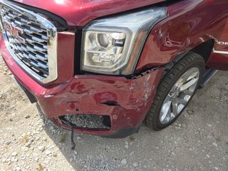 2020 GMC Yukon 4WD Denali - Primary Damage Straight On Image